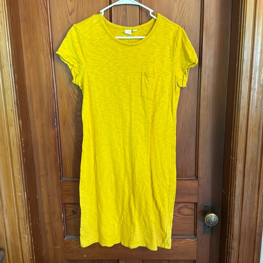 Yellow dress